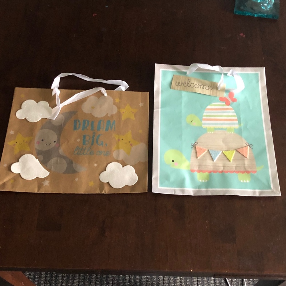 🛍️ Playful Kids Gift Bags with Turtle & Cloud Designs